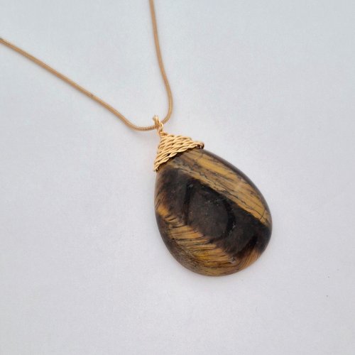Natalie Patten's Twisted Briolette Wrap Bail - , Contemporary Wire Jewelry, Loops, Wire Loop, Wrapped Wire Loop, Wire Wrapping, Wrapping, Wire Wrapping Jewelry, , Place a chain or cord through the loop